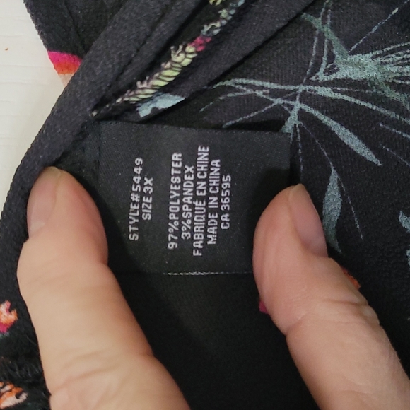 Summer top - Picture 6 of 6